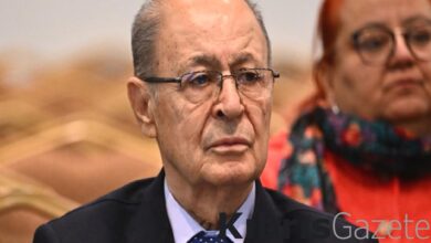 ahmet necdet sezer laiklik konferansina katildi ZqejfrVX