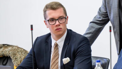 almanyada asiri sagci eyalet milletvekili gozaltina alindi Ha9FKRUs