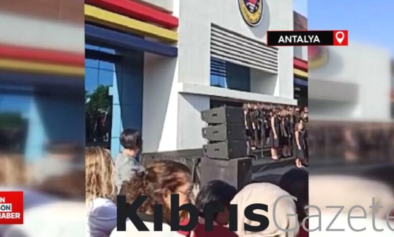 Antalya'da 29 Ekim konuşmasında Türkiye Yüzyılı’nı hedef almıştı: Öğretmen gözaltına alındı 1 antalyada 29 ekim konusmasinda turkiye yuzyilini hedef almisti ogretmen gozaltina alindi Ww1SPwOy