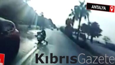 antalyada kontrolden cikan motosikletli otobusun altina girdi RxZcpZYe