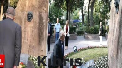 celal sengor anit onunde diz coktu annemin mezarina gitmiyorum demisti WxgmyXC6