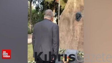 celal sengor zubeyde hanim heykeliyle konustu dvAscxpA