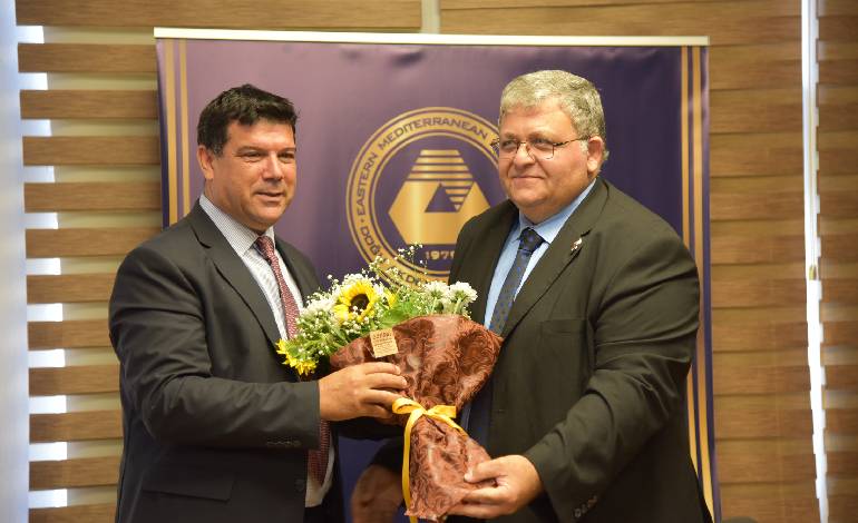 DAÜ’de yeni rektör Prof. Dr. Hasan Kılıç görevi devraldı 1 daude yeni rektor prof dr hasan kilic gorevi devraldi uW8yfUf9