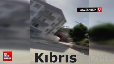 Gaziantep'te ağır hasarlı bina yıkım esnasında kepçenin üzerine çöktü 7 gaziantepte agir hasarli bina yikim esnasinda kepcenin uzerine coktu nqJNN1sR