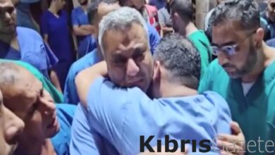 Gazzeli doktor ailesini kaybettiğini hastanede öğrendi! Gözyaşlarına boğuldu 10 gazzeli doktor ailesini kaybettigini hastanede ogrendi gozyaslarina boguldu j44A8OWU