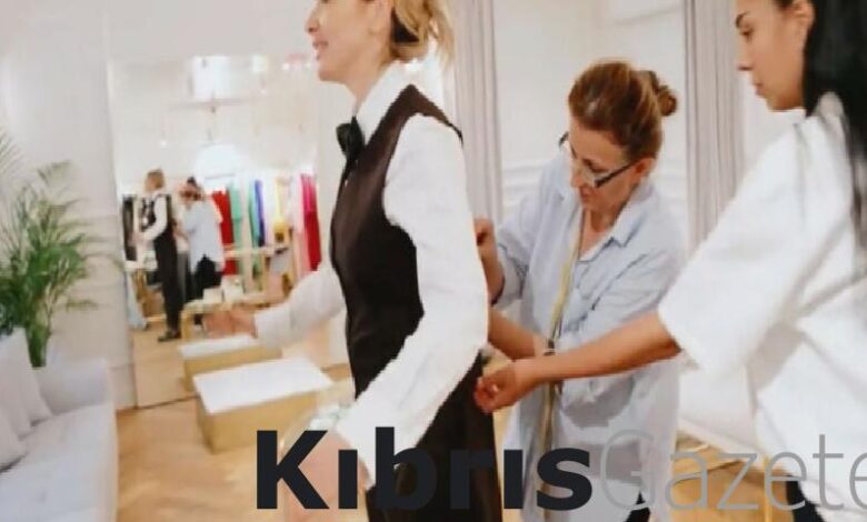 hadise 29 ekim konseri icin ataturkun sevdigi kiyafetleri tasarlatti L9CdmdmA