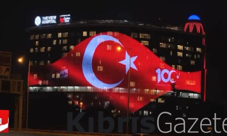 Katar'da binalar Türk bayrağı renkleriyle aydınlatıldı 1 katarda binalar turk bayragi renkleriyle aydinlatildi 6F4VyRY1