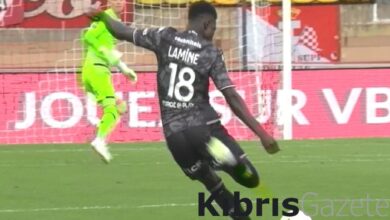 Metz oyuncusu Lamine Camara'dan orta sahadan nefis gol 2 metz oyuncusu lamine camaradan orta sahadan nefis gol MkHEUMZF