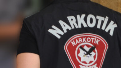 Polisten kaçmaya çalışırken balkondan atladılar: 2 yaralı 10 polisten kacmaya calisirken balkondan atladilar 2 yarali zEHbIrrp