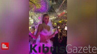 seyma subasi cadilar bayramina super mini gelinligiyle katildi NYg4Ni3w