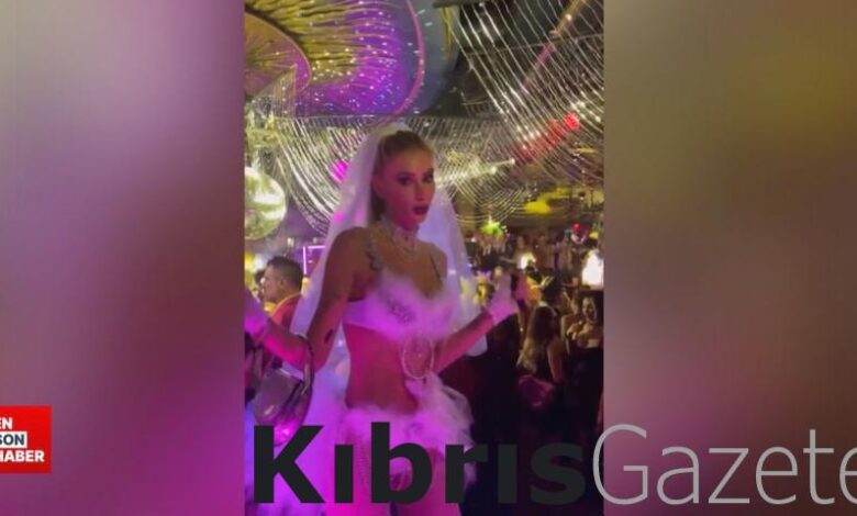 seyma subasi cadilar bayramina super mini gelinligiyle katildi NYg4Ni3w