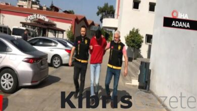 Adana'da teslim etmediği telefonları satıp otomobil alan kargo çalışanı tutuklandı 1 adanada teslim etmedigi telefonlari satip otomobil alan kargo calisani tutuklandi VEauNaw7