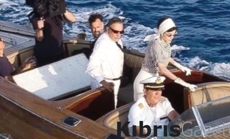 Angelina Jolie ile başrol oynayan Haluk Bilginer'in yeni imajı şaşırttı 1 angelina jolie ile basrol oynayan haluk bilginerin yeni imaji sasirtti Sp9ddNmv