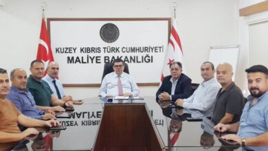 Bakan Berova, Özgür İş İnsanları Derneği’ni kabul etti 2 bakan berova ozgur is insanlari dernegini kabul etti 1wdCuVVF