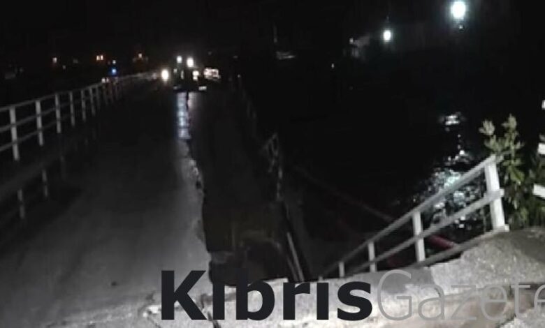 Balıkesir'de sağanak yağış sebebiyle köprü yıkıldı 1 balikesirde saganak yagis sebebiyle kopru yikildi kdA86Un7