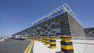 Başkasına ait pasaportlarla ülkeden çıkmaya çalıştılar 2 baskasina ait pasaportlarla ulkeden cikmaya calistilar q49RLcKN