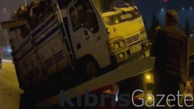 Bursa'da lastiği patlayan kamyonet devrildi 3 bursada lastigi patlayan kamyonet devrildi n2h6NDjg