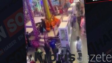 Bursa'daki AVM'de çocukların bindiği oyuncak devrildi 3 bursadaki avmde cocuklarin bindigi oyuncak devrildi 7ZunnnIt