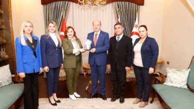 Cumhurbaşkanı Ersin Tatar’a LEGADDER’den teşekkür plaketi 10 cumhurbaskani ersin tatara legadderden tesekkur plaketi BLPuGIbn