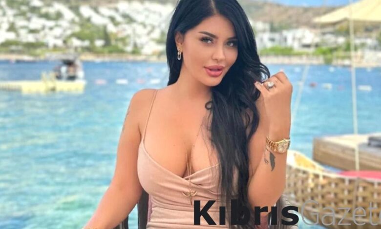 Ebru Polat fermuarını açtı, ortalık alev aldı "Sanat eseri mübarek" 1 ebru polat fermuarini acti ortalik alev aldi sanat eseri mubarek I2lgh4Ln