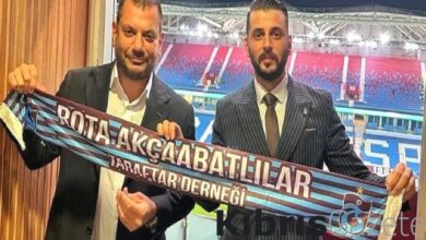 Ertuğrul Doğan’a adının yazılı olduğu işlemeli kılıç hediye edildi 3 ertugrul dogana adinin yazili oldugu islemeli kilic hediye edildi xbQORvpA