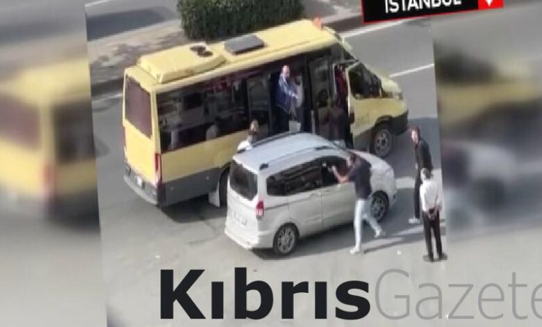 esenyurtta minibus soforu trafikte tartistigi surucunun aracina saldirdi u3jBStHc