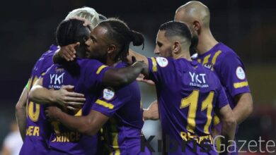 Eyüpspor, Adanaspor'u yenerek liderliğe devam etti 3 eyupspor adanasporu yenerek liderlige devam etti pTiDYPly