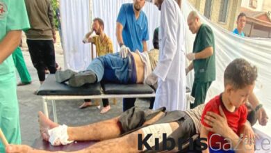 gazze yok oluyor hastaneler hedef olunca yaralilar bahcede tedavi edilmeye baslandi VqD1lxGg