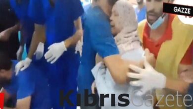 gazzede gorevli doktor annenin en zor ani kizini sedyede gordu 5P8xatbe