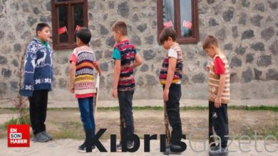 igdirda cocuklarin anitkabirdeki nobet degisimini canlandirmasi 2TmsYvUs