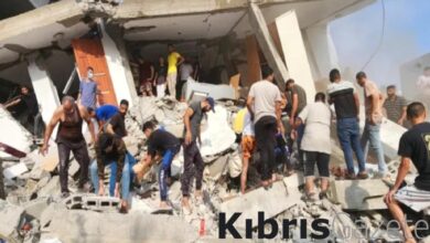 israil bureij multeci kampini vurdu en az 20 olu M69CAYcS