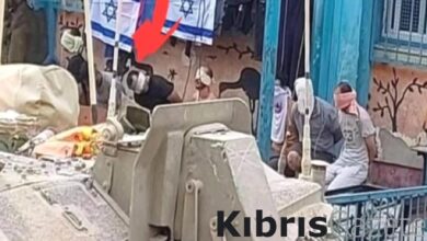 israil ordusu filistinli kardesleri tankin onunde canli kalkan olarak kullandi IQlrDFxc