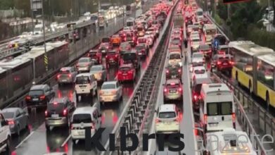 istanbulda saganak trafigi olumsuz etkiledi fKP3mX8F