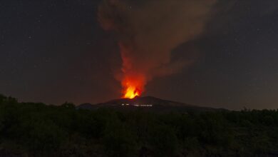 İtalya’da Etna Yanardağı yeniden faaliyete geçti 2 italyada etna yanardagi yeniden faaliyete gecti bbgtKbZX