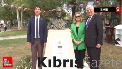 izmir heykele doymuyor francisco de mirandanin bustu acildi I7urNsAx