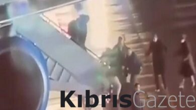 Joe Biden, uçaktan indiği sırada merdivenlerden düştü 3 joe biden ucaktan indigi sirada merdivenlerden dustu RNCCALaH