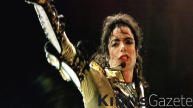 Michael Jackson'ın ceketi açık artırmada 306 bin dolara satıldı 2 michael jacksonin ceketi acik artirmada 306 bin dolara satildi 2TfRvvjw