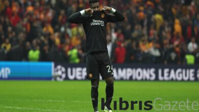 paul scholes andre onanayi yerden yere vurdu cok kotu bir kaleci b1ViFBB6