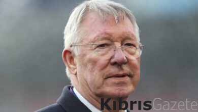 sir alex ferguson manchester uniteda geri donuyor 3pxqg19t