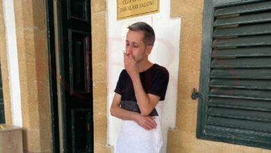 sorgu odasinda polis cavusunu iterek darp etti BaCpcuiX