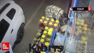tokatta kapali marketin onunden urunleri alip not birakti PujDh9Zl