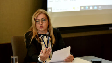 varol anayasa karsisinda herkes esit ZArF2Bds