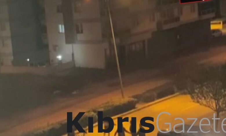 yol ortasinda ciftetelli oynayan gencler doyasiya eglendi qLbfrA1f