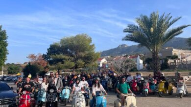 yuz vespa yollara renk katti 7w5uKT8K