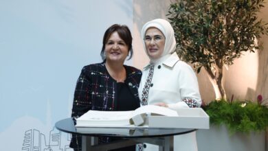 Zerrin Üstel, Emine Erdoğan’ın davetiyle “Dünya Şehirler Günü” etkinliğine katıldı 1 zerrin ustel emine erdoganin davetiyle dunya sehirler gunu etkinligine katildi SKjMf7OE