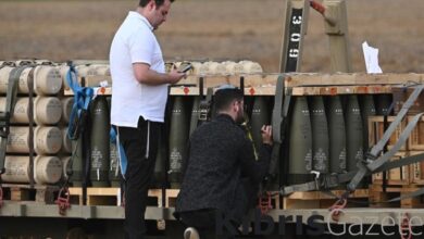 abdden gelen yahudi siviller gazzeye atilan obus mermilerine notlar yaziyor n1sHniyc