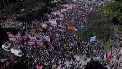 Arjantin’de yeni seçilen Devlet Başkanı Milei’nin hükümeti, ilk kez protesto edildi 8 arjantinde yeni secilen devlet baskani mileinin hukumeti ilk kez protesto edildi QEiZBTv9