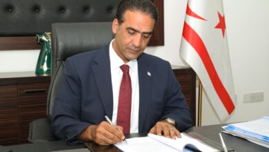 Çalışma ve Sosyal Güvenlik Bakanı Sadık Gardiyanoğlu: Şehitlerimiz Kıbrıs Türk halkının onurlu varoluşunun simgesidir 1 calisma ve sosyal guvenlik bakani sadik gardiyanoglu sehitlerimiz kibris turk halkinin onurlu varolusunun simgesidir OrFjzh1Y