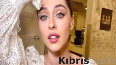 cemre baysel iddiali pozlariyla olay yaratti dekolteli ve yirtmacli gala tarzina yorum yagdi W695TNp1