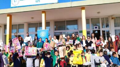 Cumhurbaşkanı Tatar’ın eşi Sibel Tatar’ın katılımıyla çocuklara hediyeleri verildi 4 cumhurbaskani tatarin esi sibel tatarin katilimiyla cocuklara hediyeleri verildi F4OPL7gS